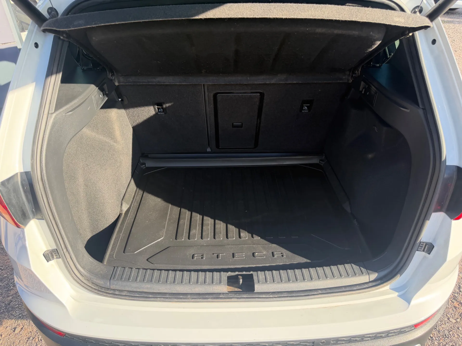 SEAT ATECA 4DRIVE 2.0 TDI 150cv XCELLENCE / 1ÈRE MAIN / KIT DISTRIBUTION NEUF / 4x4 - Photo 12