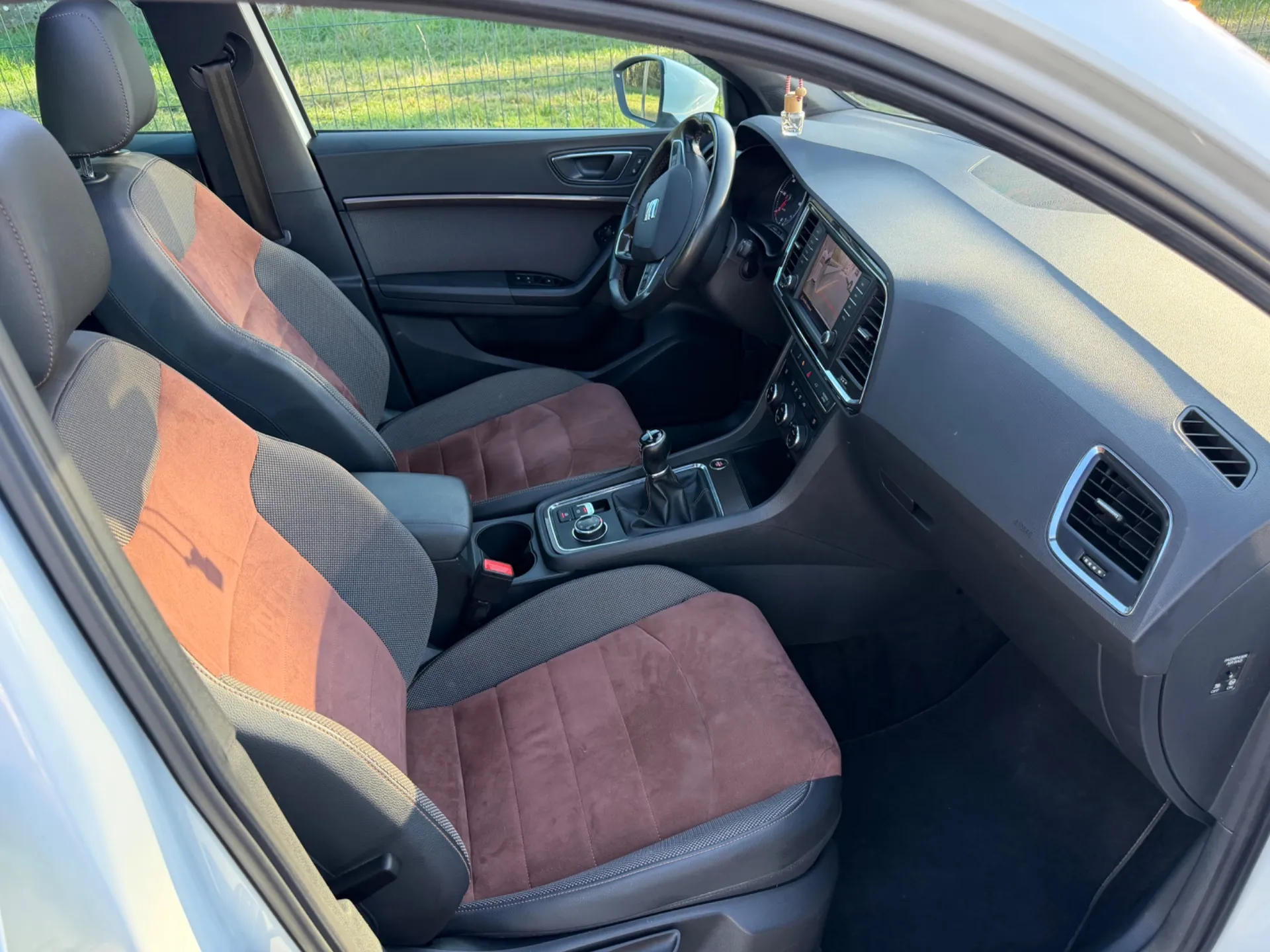 SEAT ATECA 4DRIVE 2.0 TDI 150cv XCELLENCE / 1ÈRE MAIN / KIT DISTRIBUTION NEUF / 4x4 - Photo 20