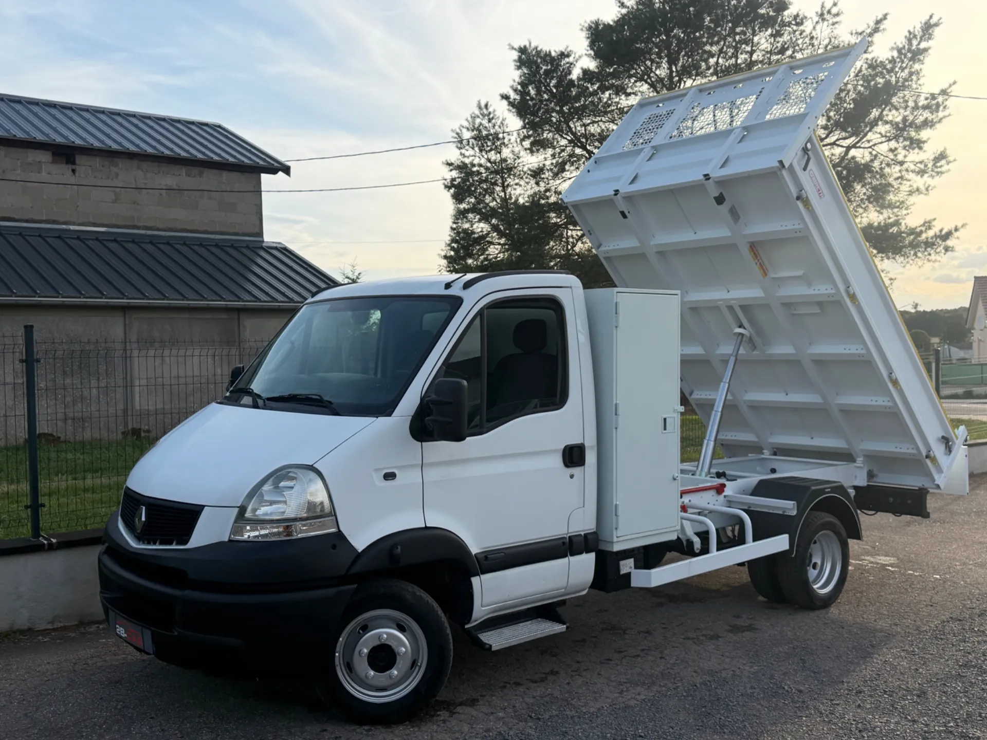 RENAULT MASCOTT 3.0 DXI 120CV BENNE COFFRE / BENNE CABRETA NEUVE / TRÈS FAIBLE KILOMÉTRAGE CERTIFIÉ / ÉTAT NEUF / - Photo 6