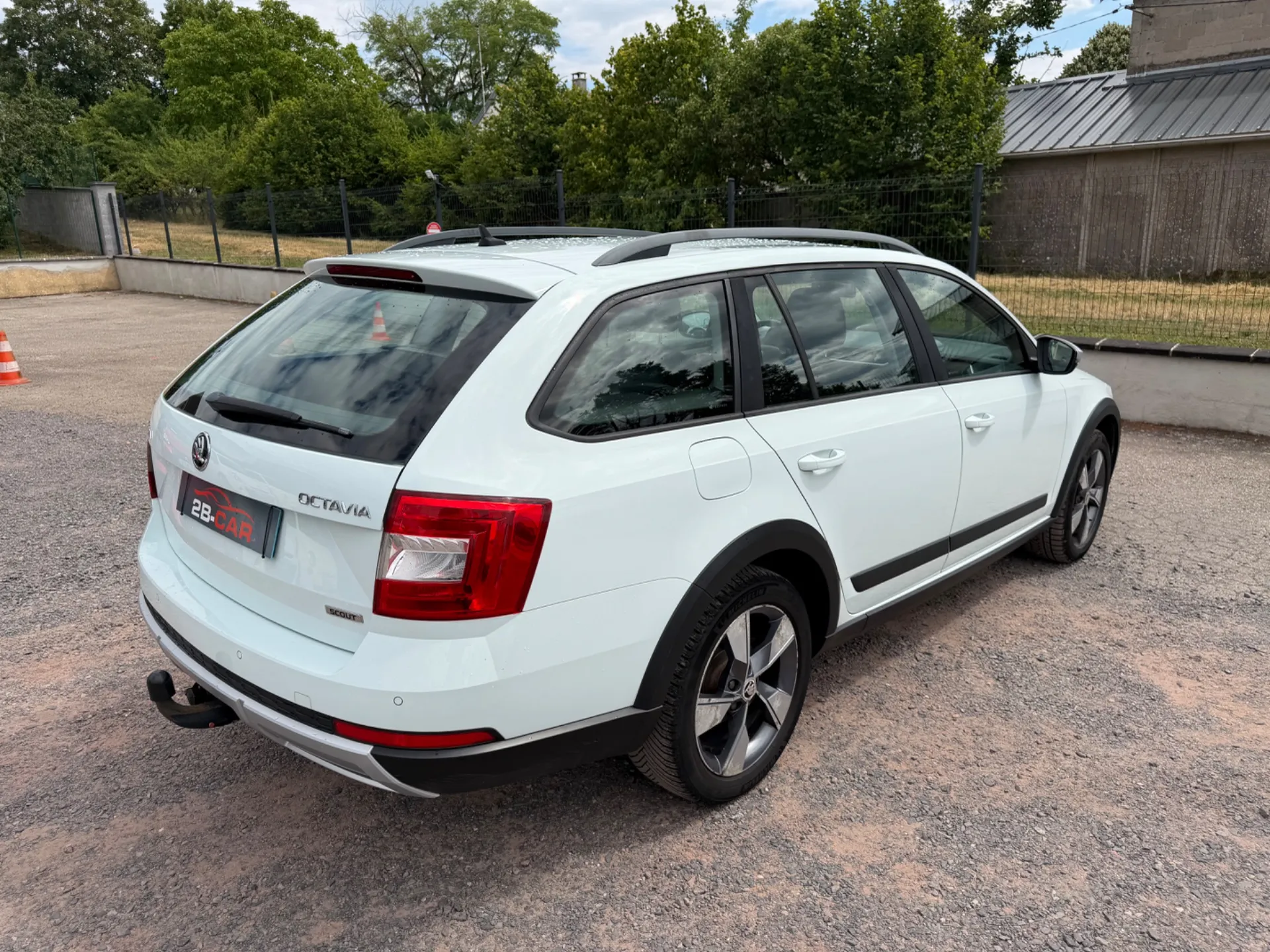 Skoda Octavia Scout 2.0 TDI 150cv 4Motion / 4x4 / Break / Très bon état / Kit distribution neuf - Photo 12