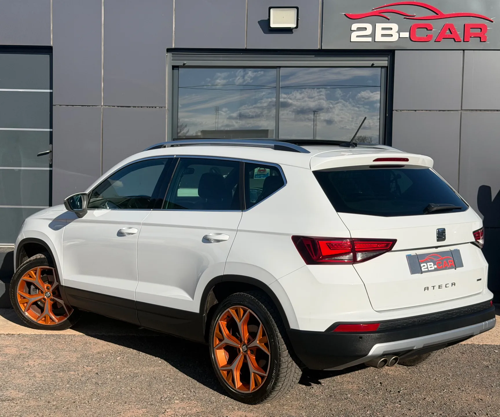 SEAT ATECA 4DRIVE 2.0 TDI 150cv XCELLENCE / 1ÈRE MAIN / KIT DISTRIBUTION NEUF / 4x4 - Photo 6