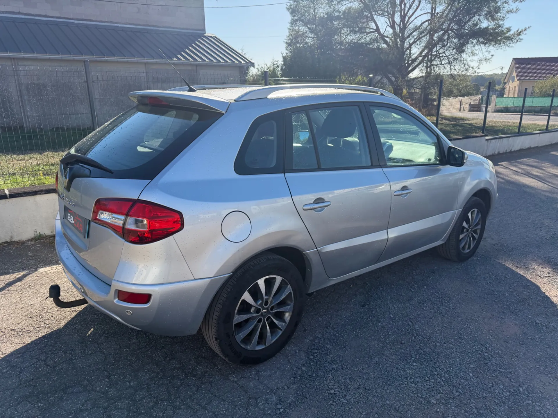 Renault Koleos 4x4 / 2.0 DCI 150cv / 1ère main / Suivit Renault / Très propre / Attelage - Photo 14
