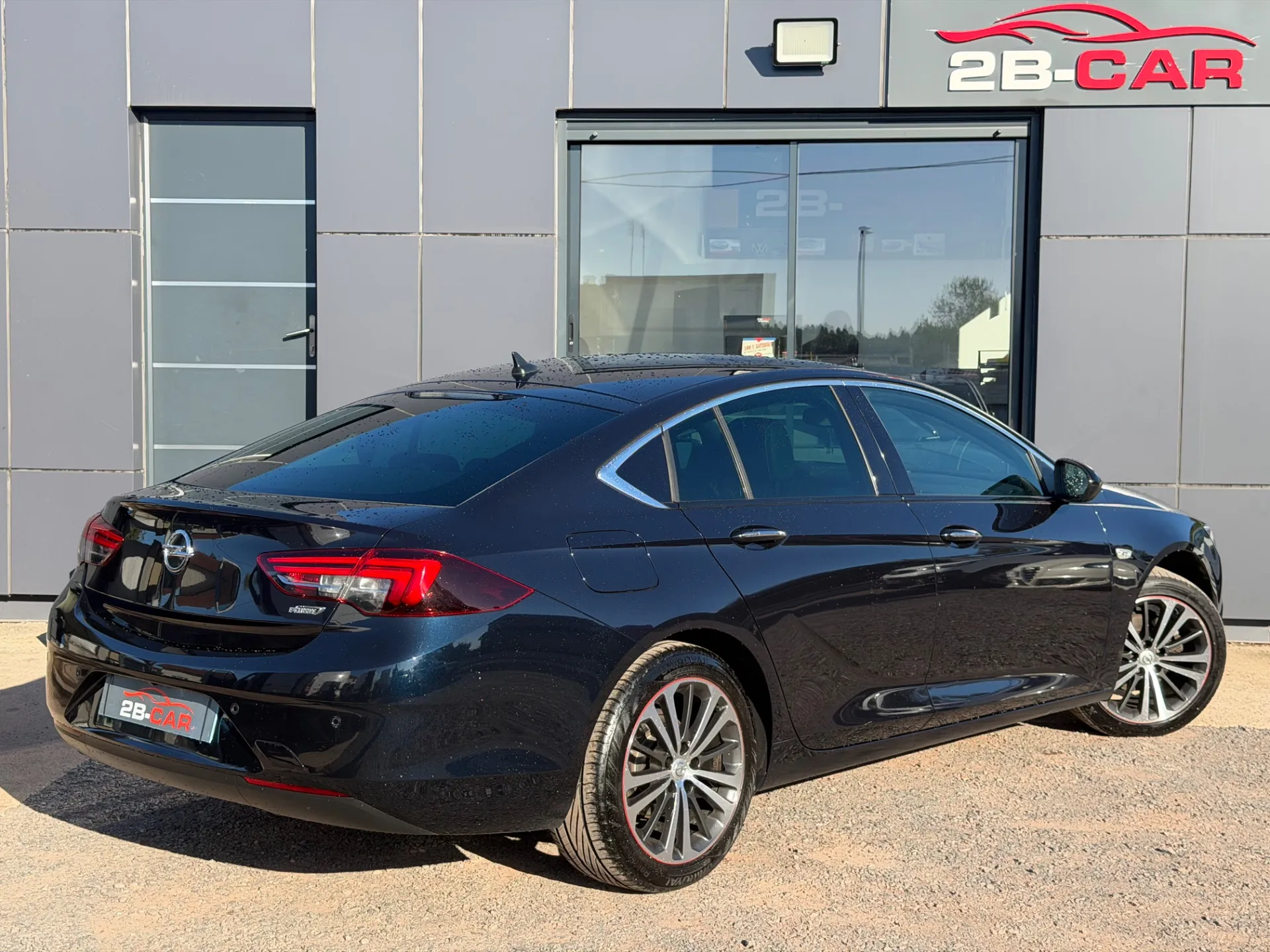 Opel Insignia Élite Exclusive 1.6 CDTI 136cv / Historique d’entretien complet / Excellent état général / Très bien équipée - Photo 6