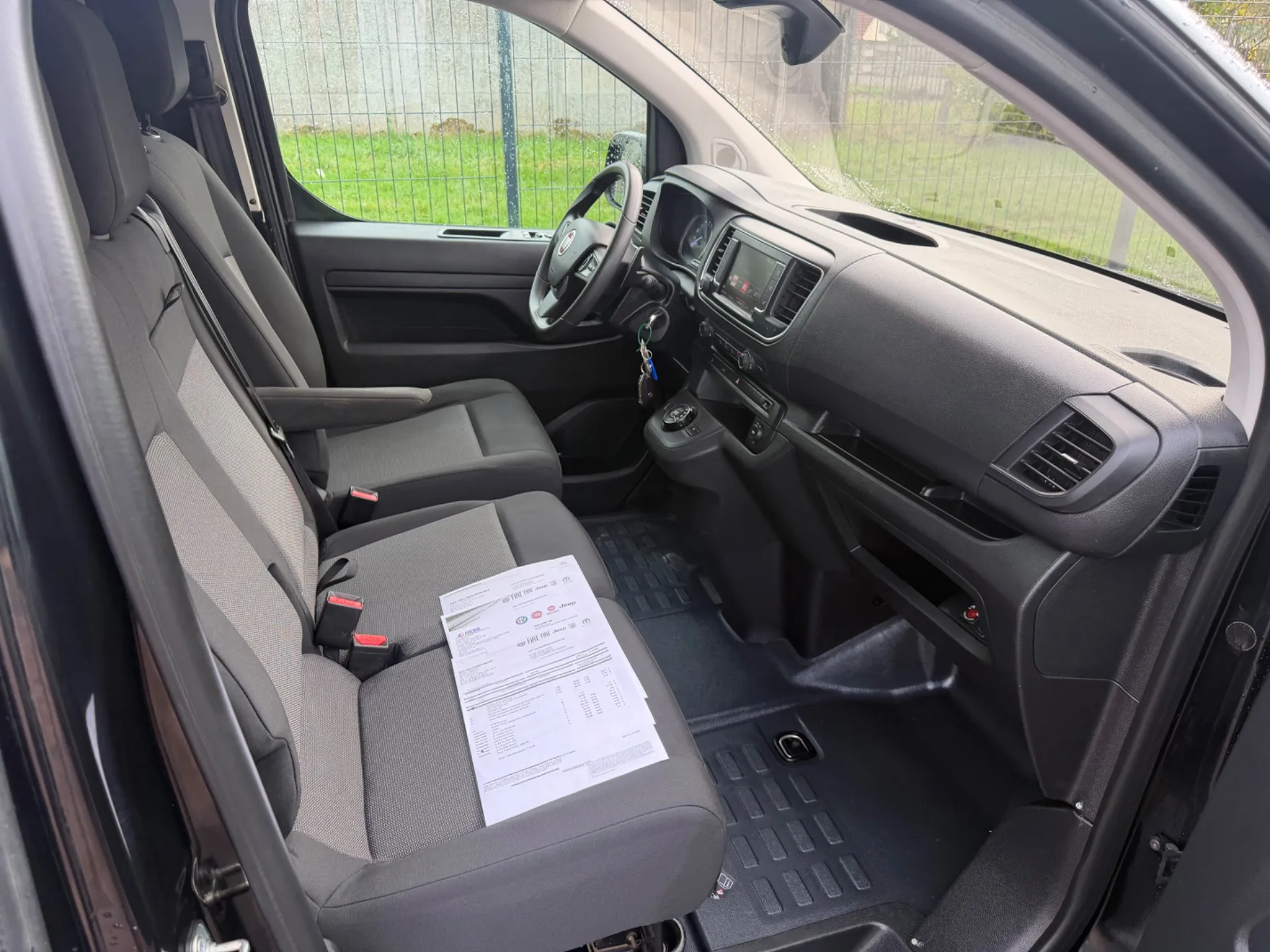 Fiat Scudo 2.0l mjtd 180cv EAT8 / 1ère main / Taille standard / Noir / Historique d'entretien Fiat / Pack Premium Connect Ttes options / TVA récupérable / Expert Jumpy Proace - Photo 2