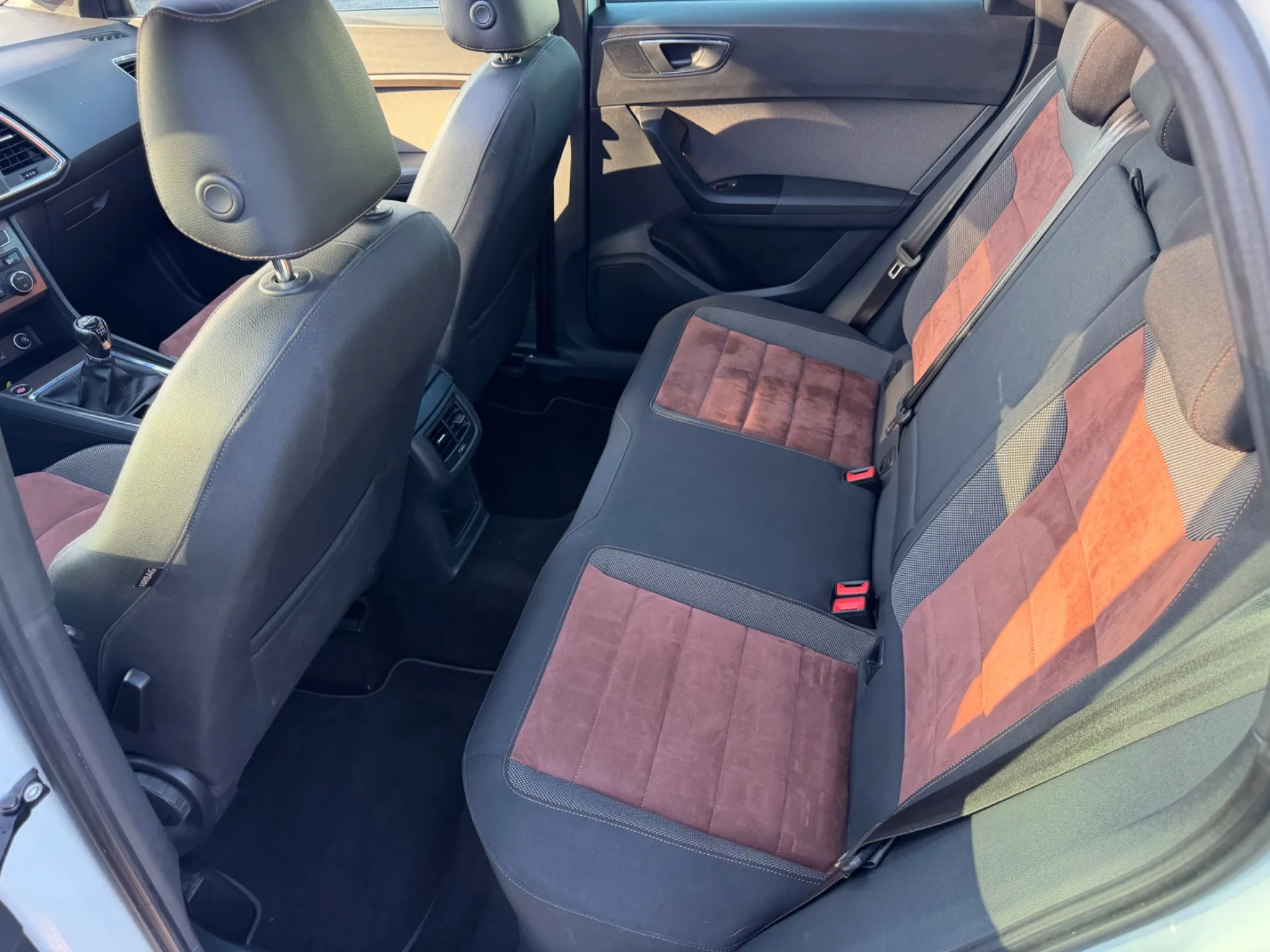 SEAT ATECA 4DRIVE 2.0 TDI 150cv XCELLENCE / 1ÈRE MAIN / KIT DISTRIBUTION NEUF / 4x4 - Photo 19