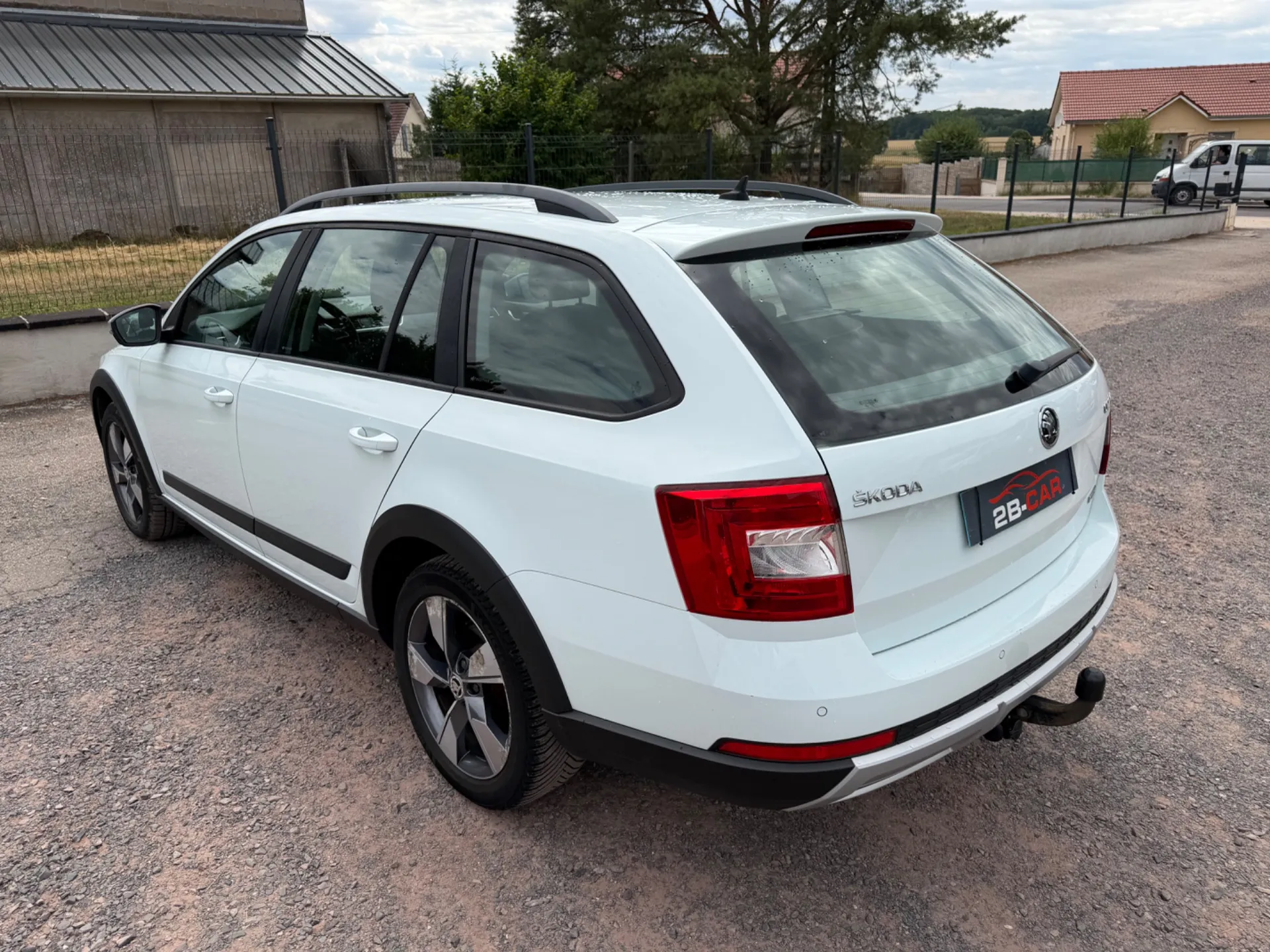 Skoda Octavia Scout 2.0 TDI 150cv 4Motion / 4x4 / Break / Très bon état / Kit distribution neuf - Photo 13