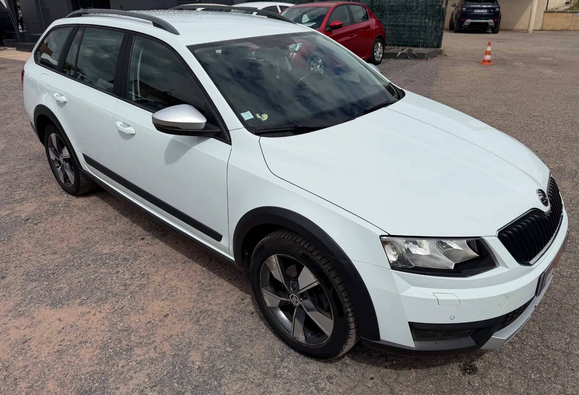 Skoda Octavia Scout 2.0 TDI 150cv 4Motion / 4x4 / Break / Très bon état / Kit distribution neuf - Photo 11