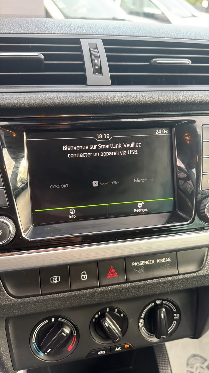 Skoda Fabia Combi 1.2 TSI 90cv DRIVE / TBE / Caméra / CarPlay / Clim / Led / KIT DISTRIBUTION NEUF / HISTORIQUE D’ENTRETIEN DISPONIBLE - Photo 7