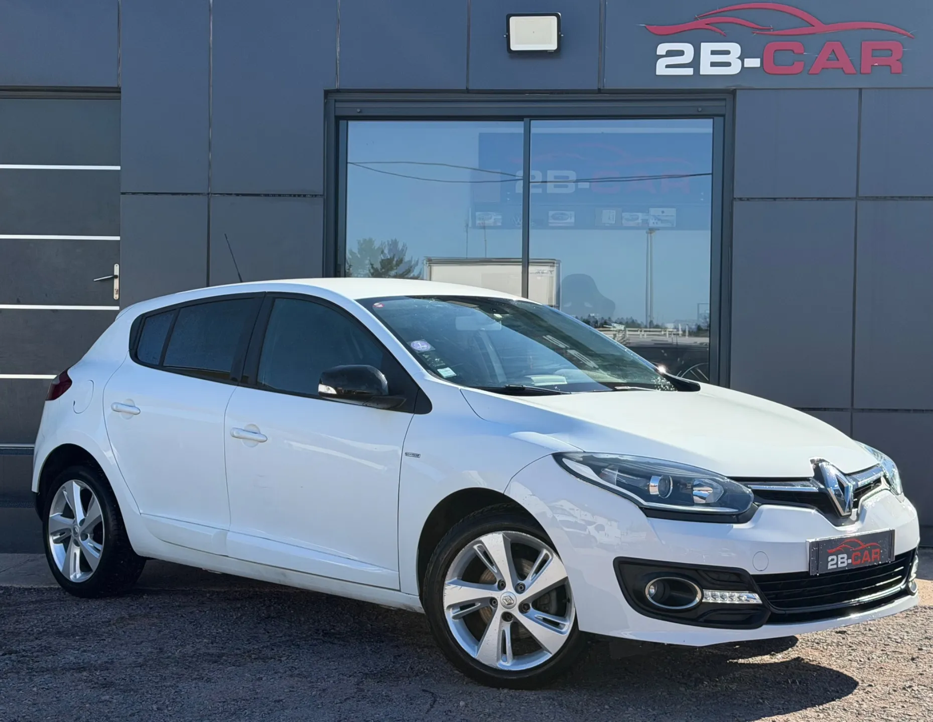 Renault Megane 1.2 Tce 115cv LIMITED / Très propre / GPS / Bluetooth / Régulateur / Limiteur / Clim - Photo 2