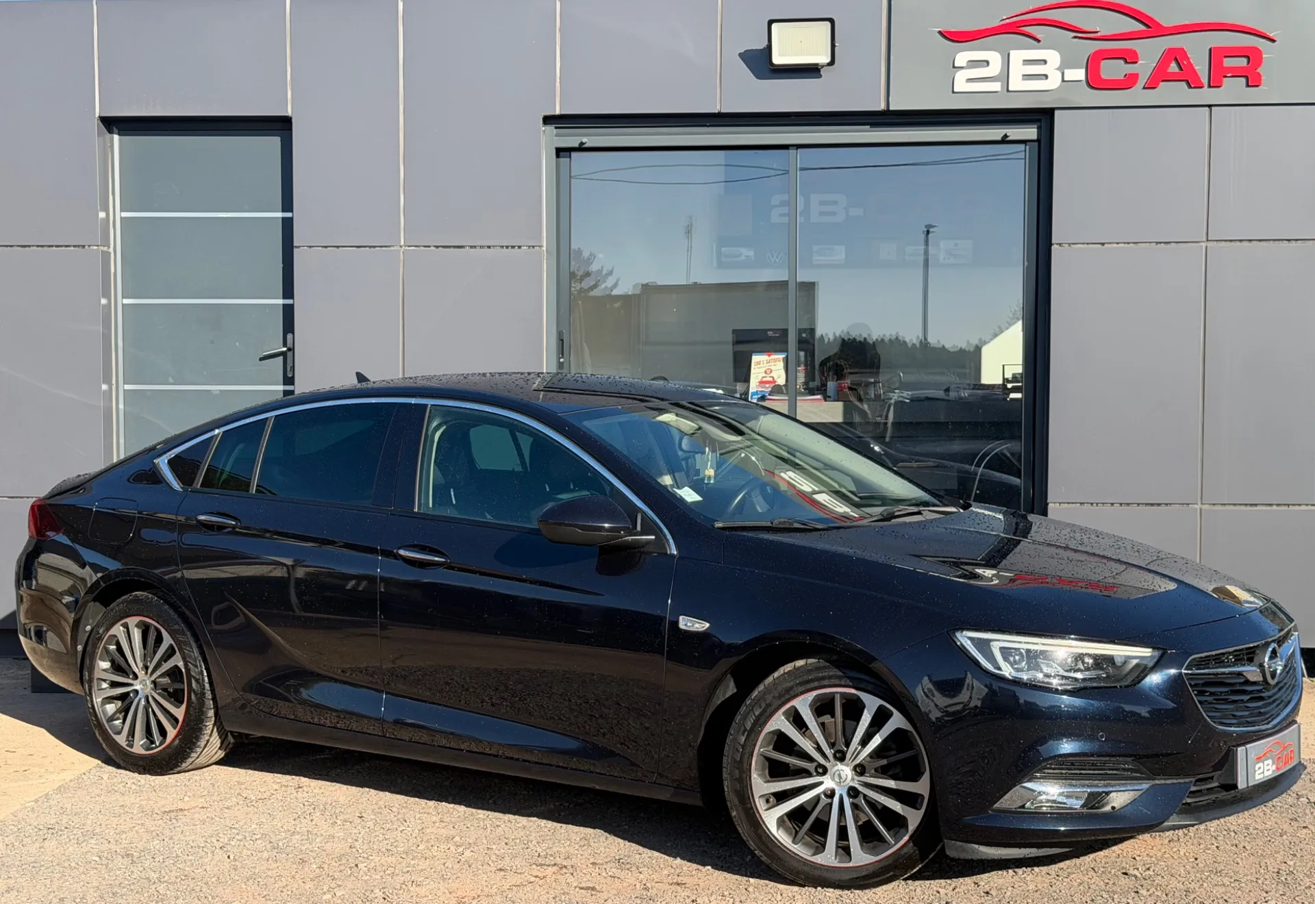 Opel Insignia Élite Exclusive 1.6 CDTI 136cv / Historique d’entretien complet / Excellent état général / Très bien équipée - Photo 4