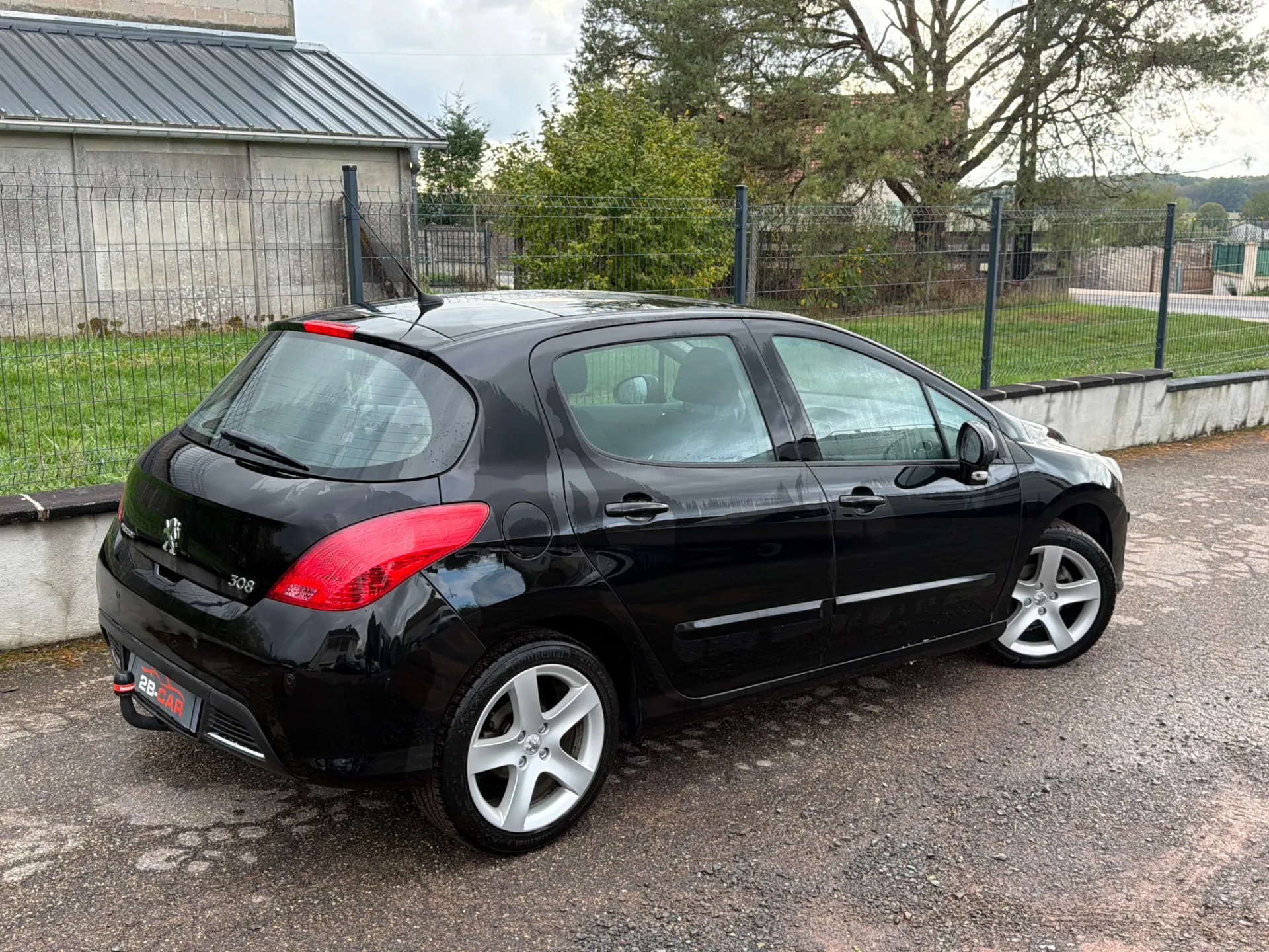 Peugeot 308 1.6l HDI 110cv Féline, 1ère Main, Excellent État général, Kit distribution neuf, 5 portes, Attelage, Climatisation, Sièges chauffants, Régulateur etc - Photo 14