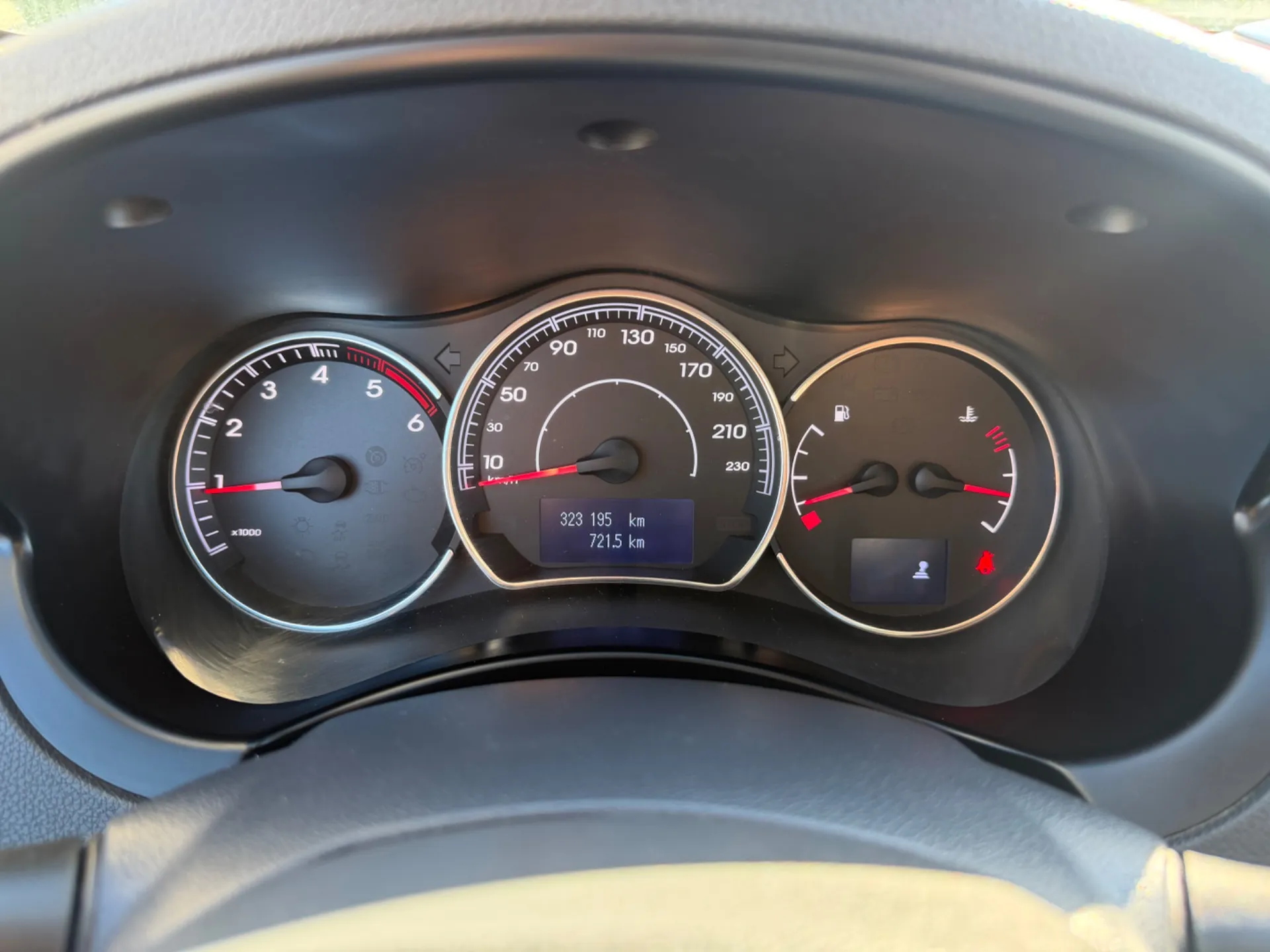 Renault Koleos 4x4 / 2.0 DCI 150cv / 1ère main / Suivit Renault / Très propre / Attelage - Photo 10