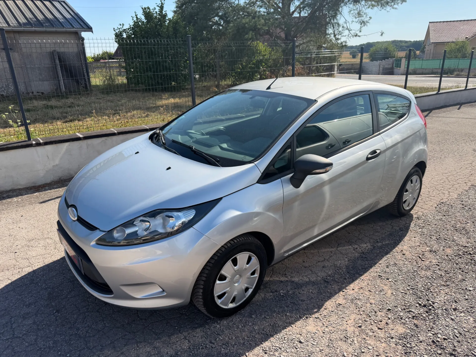 Ford Fiesta 1.4 TDCI 70cv Économique / Fiable / Très propre / Kit distribution Ok / Climatisation ok - Photo 10