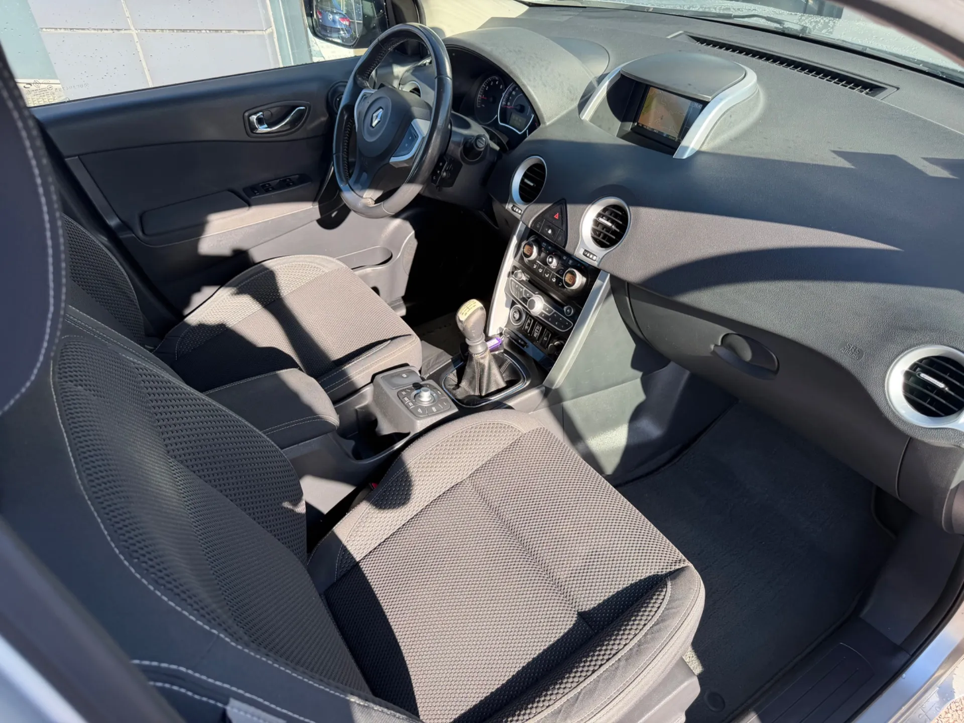 Renault Koleos 4x4 / 2.0 DCI 150cv / 1ère main / Suivit Renault / Très propre / Attelage - Photo 7