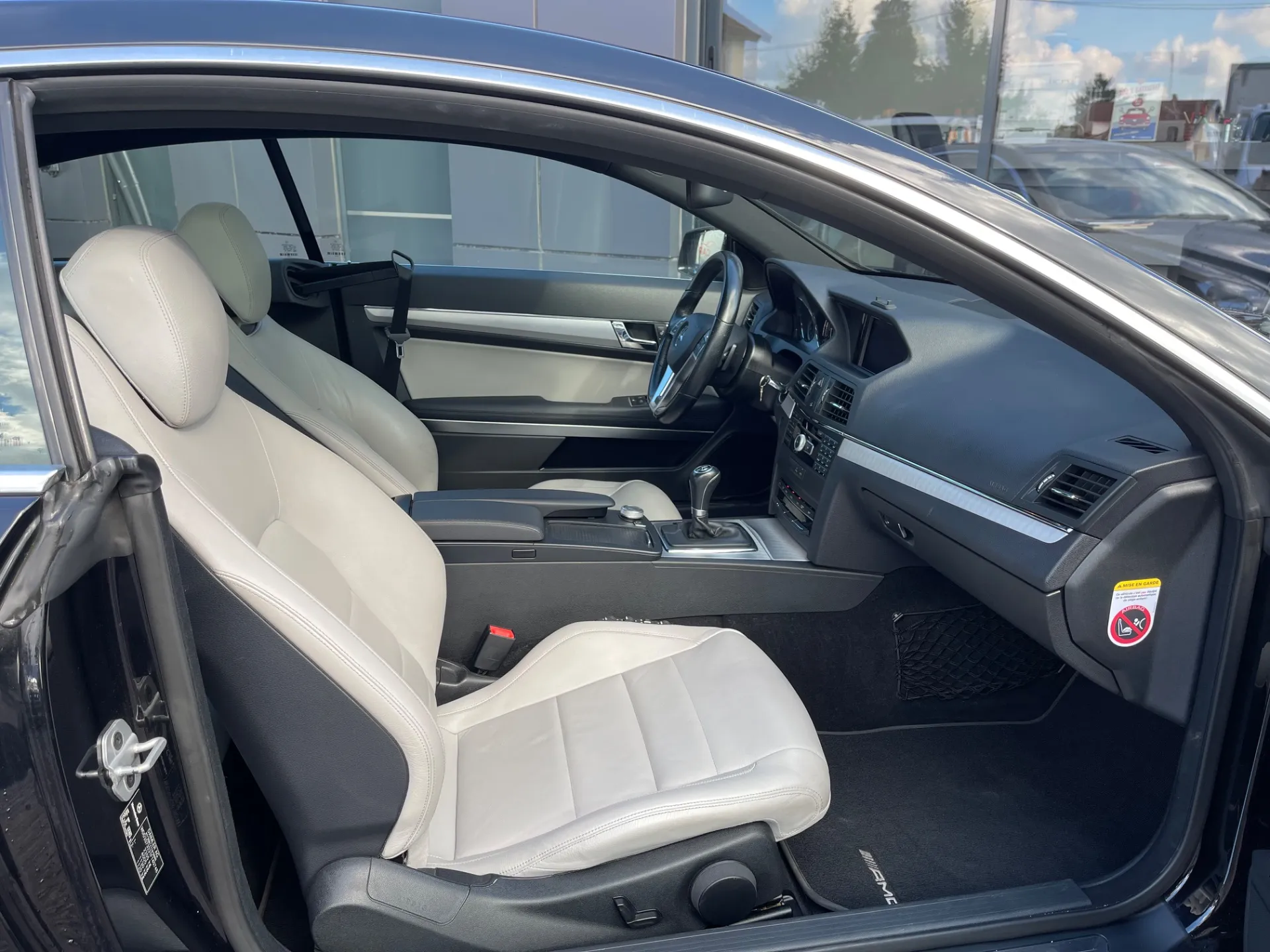 MERCEDES-BENZ CLASSE E350CDI 3.0l V6 265cv 7G-TRONIC PACK AMG / TOIT OUVRANT / CUIR BLANC - Photo 6
