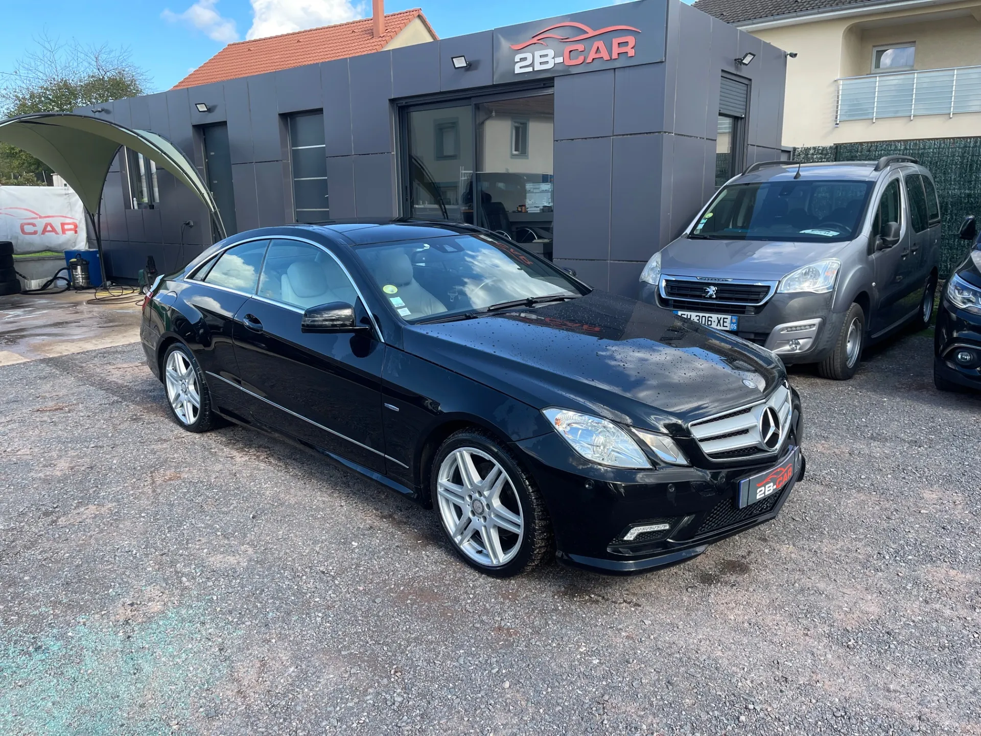 MERCEDES-BENZ CLASSE E350CDI 3.0l V6 265cv 7G-TRONIC PACK AMG / TOIT OUVRANT / CUIR BLANC - Photo 10