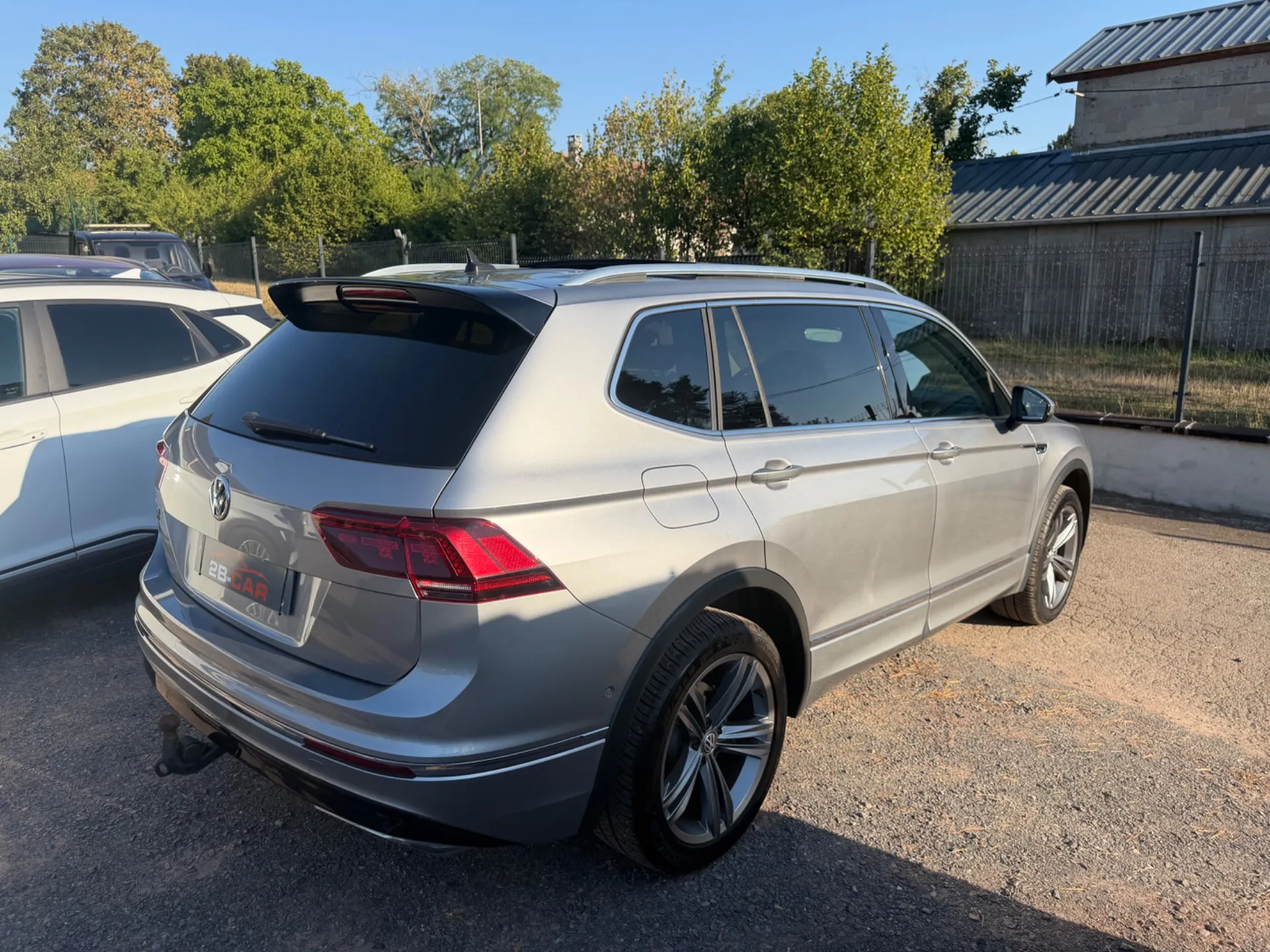 VOLKSWAGEN TIGUAN R-LINE ALLSPACE 2.0 TDI 150CV DSG7, 1ère main, FULL SUIVIT VW - Photo 11