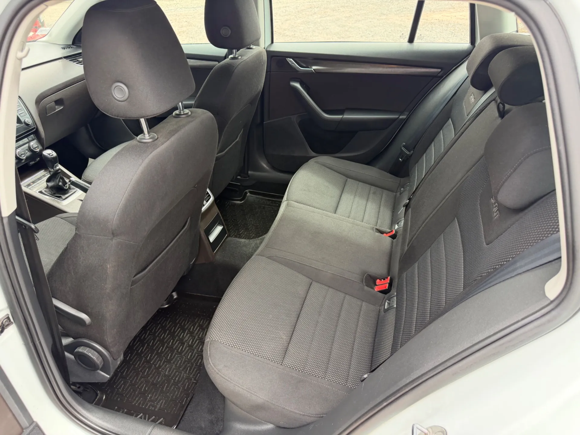 Skoda Octavia Scout 2.0 TDI 150cv 4Motion / 4x4 / Break / Très bon état / Kit distribution neuf - Photo 6