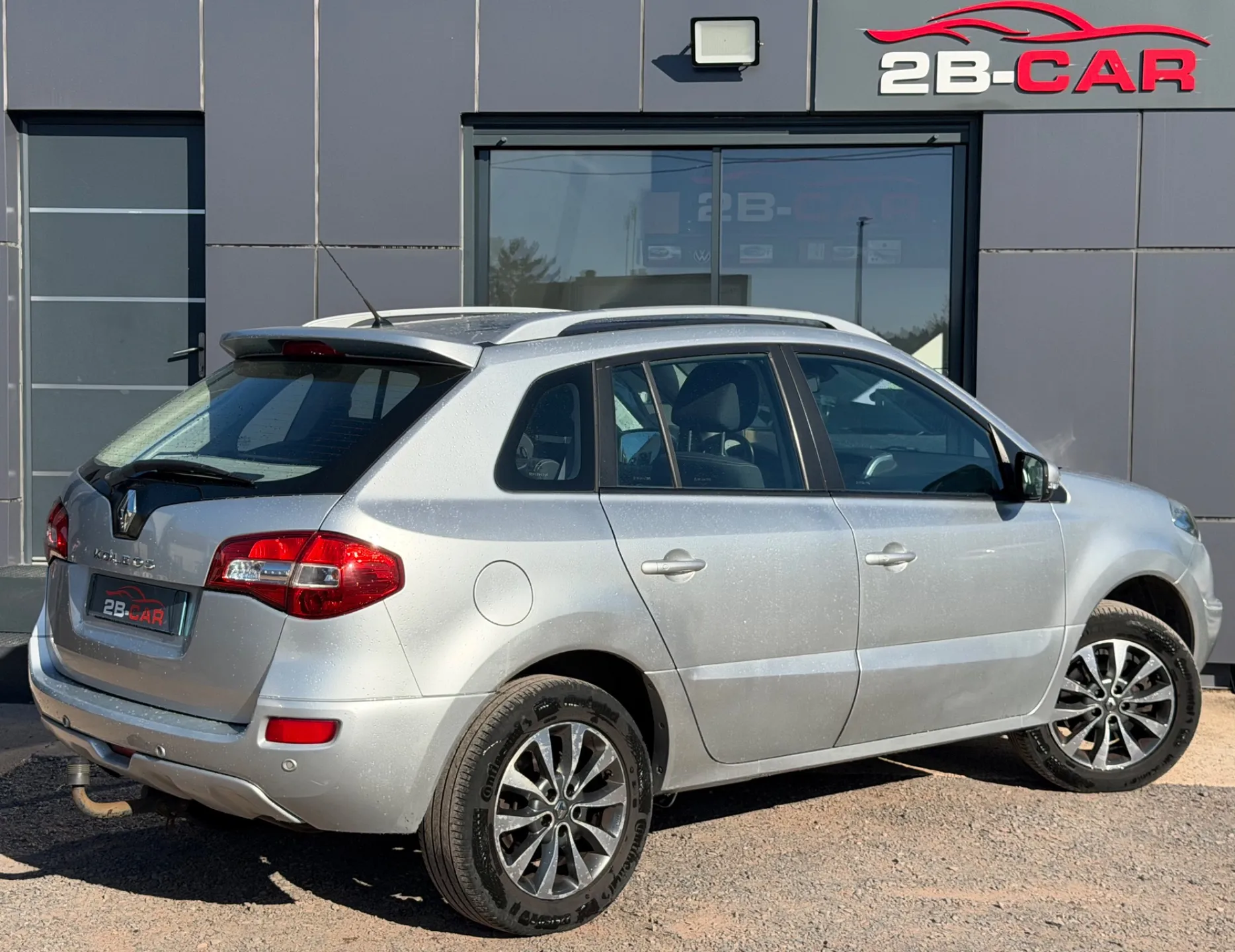 Renault Koleos 4x4 / 2.0 DCI 150cv / 1ère main / Suivit Renault / Très propre / Attelage - Photo 6
