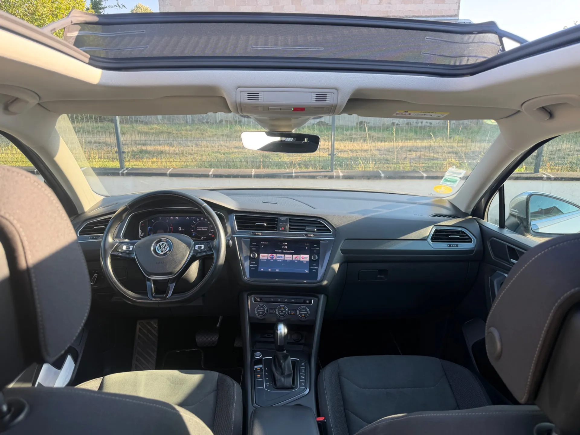 VOLKSWAGEN TIGUAN R-LINE ALLSPACE 2.0 TDI 150CV DSG7, 1ère main, FULL SUIVIT VW - Photo 8