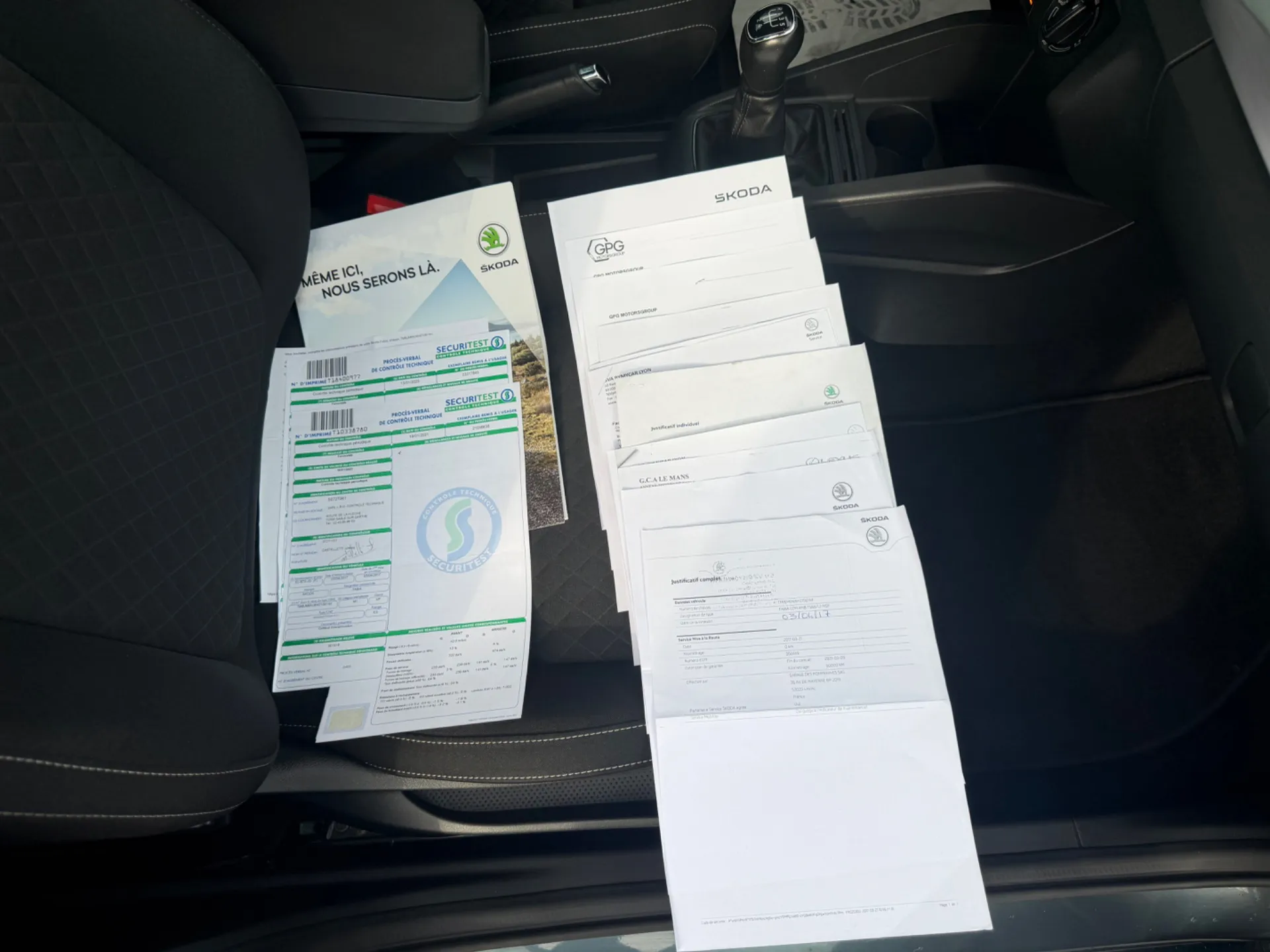 Skoda Fabia Combi 1.2 TSI 90cv DRIVE / TBE / Caméra / CarPlay / Clim / Led / KIT DISTRIBUTION NEUF / HISTORIQUE D’ENTRETIEN DISPONIBLE - Photo 6