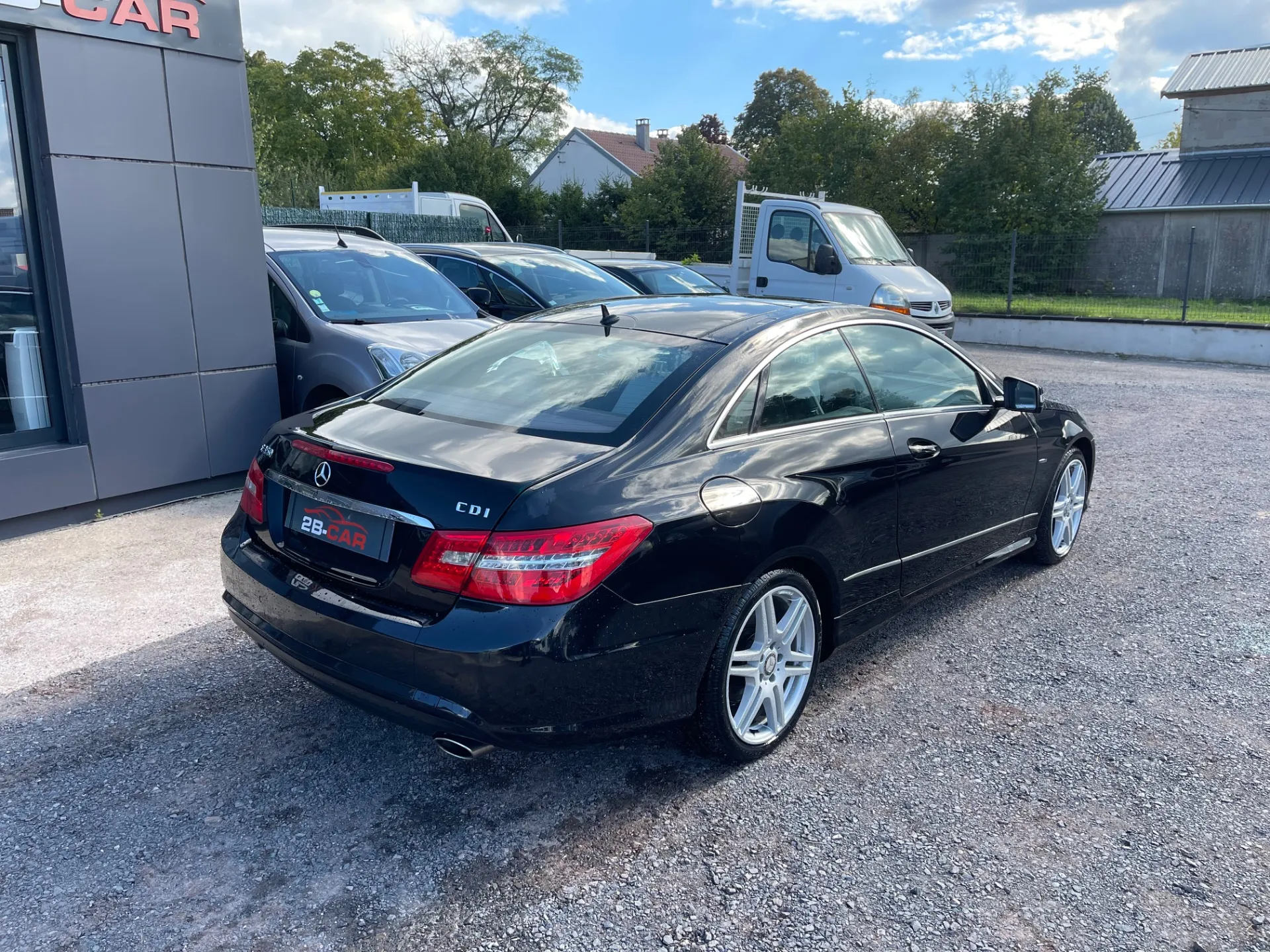 MERCEDES-BENZ CLASSE E350CDI 3.0l V6 265cv 7G-TRONIC PACK AMG / TOIT OUVRANT / CUIR BLANC - Photo 11