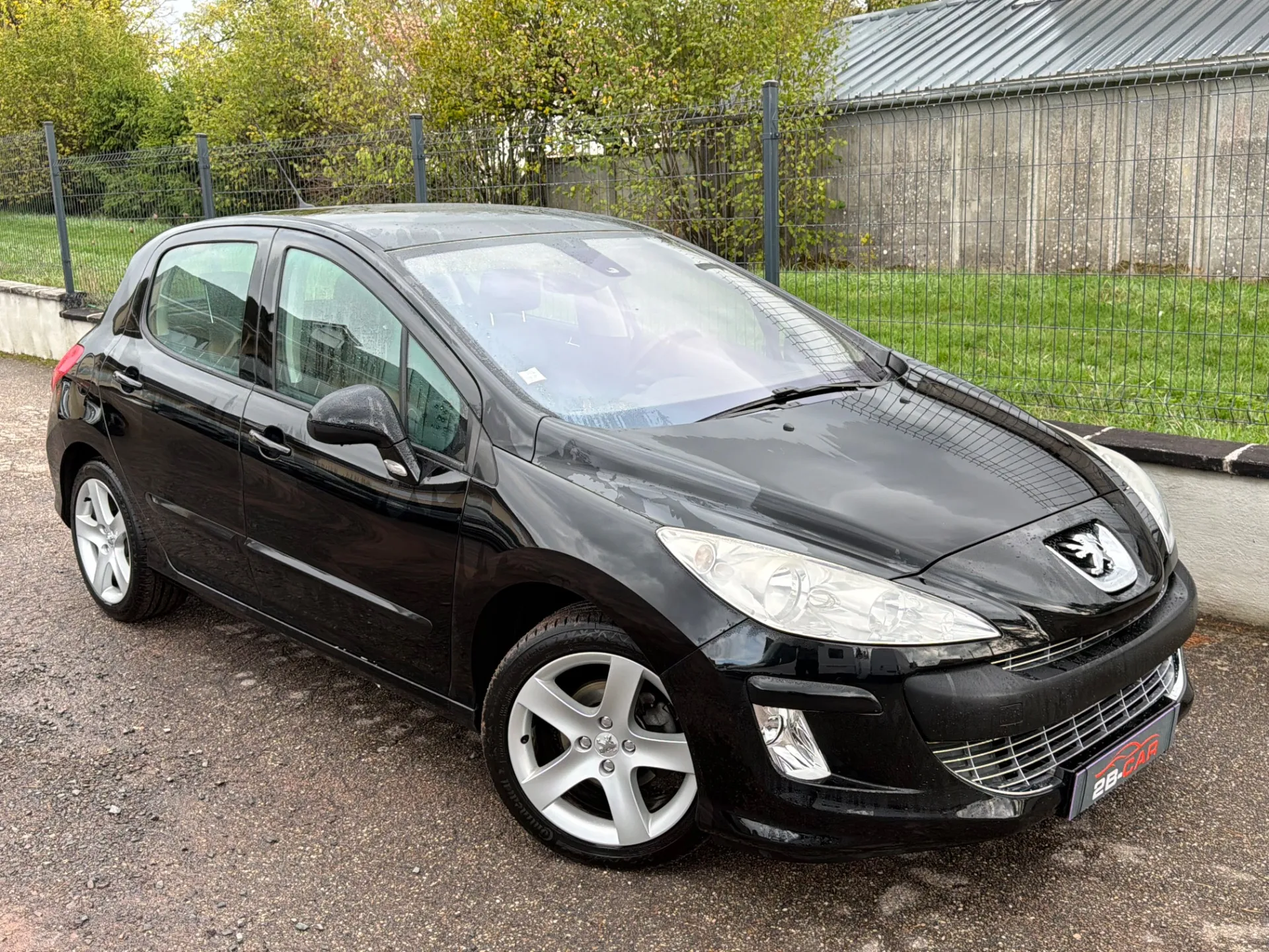 Peugeot 308 1.6l HDI 110cv Féline, 1ère Main, Excellent État général, Kit distribution neuf, 5 portes, Attelage, Climatisation, Sièges chauffants, Régulateur etc - Photo 13